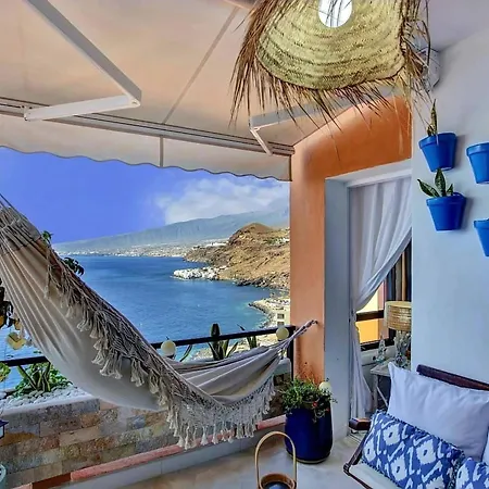 Luxurioeser Rueckzugsort Mit Direktem Meerzugang Und Pool By Interhome