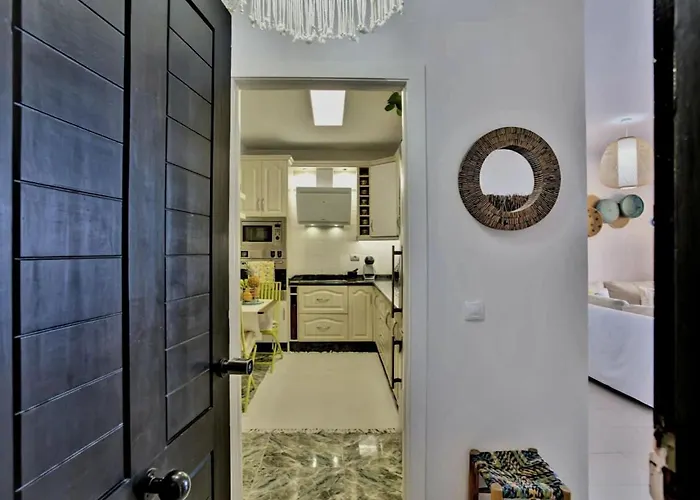 Luxurioeser Rueckzugsort Mit Direktem Meerzugang Und Pool By Interhome Apartment