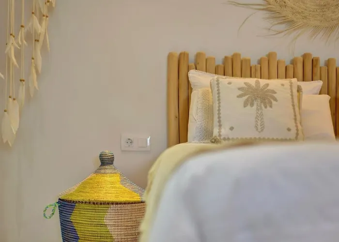 Luxurioeser Rueckzugsort Mit Direktem Meerzugang Und Pool By Interhome Apartment