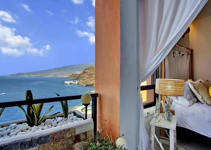 Apartment Luxurioeser Rueckzugsort Mit Direktem Meerzugang Und Pool By Interhome